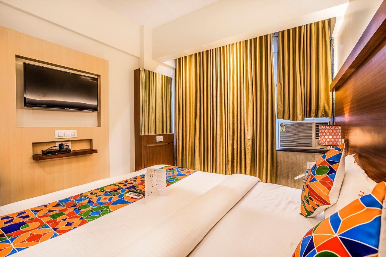 Fabhotel Spring Inn - Nr Borivali Station Mālād Esterno foto